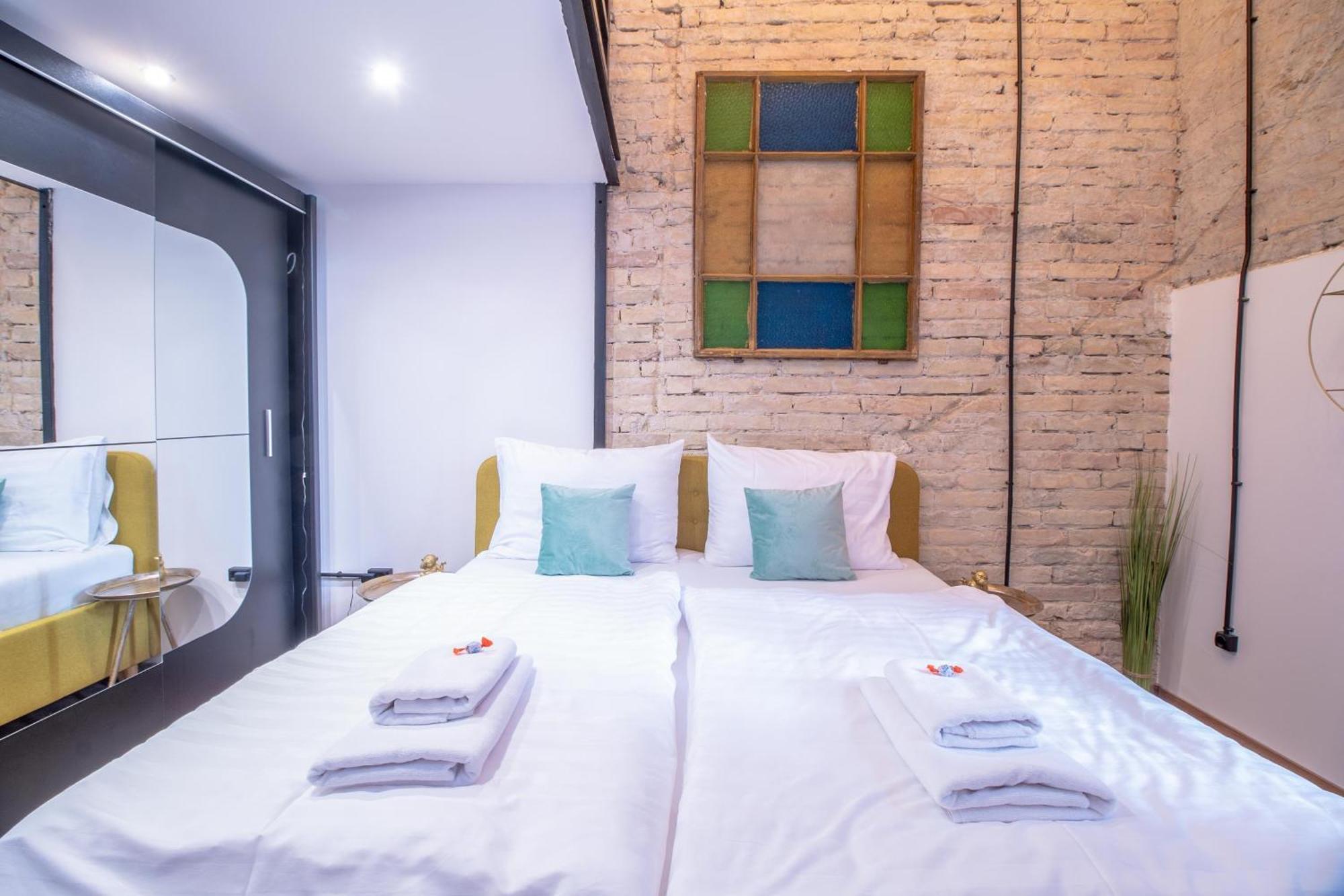 Corvin Loft Apartamento Budapeste Exterior foto